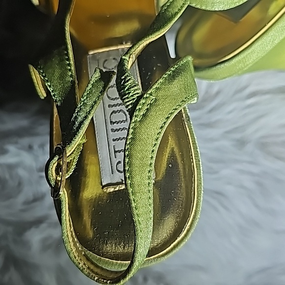 🩳 BEAUTIFUL  👠 HEELS - Picture 7 of 8